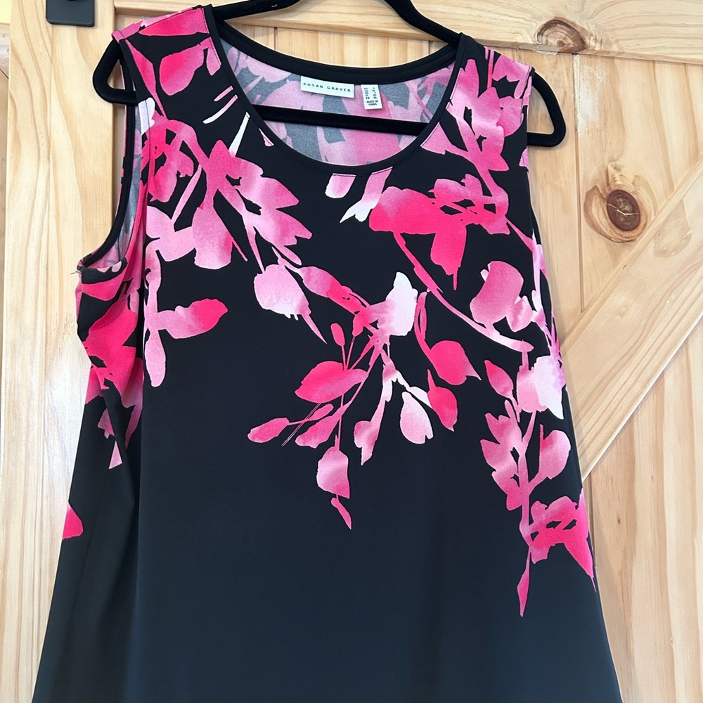 Floral Sleeveless Top - Black and Pink